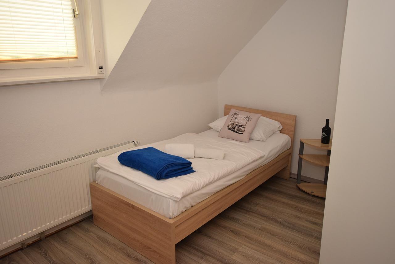 Monteurzimmer Kirchheim-Teck Kirchheim unter Teck Buitenkant foto